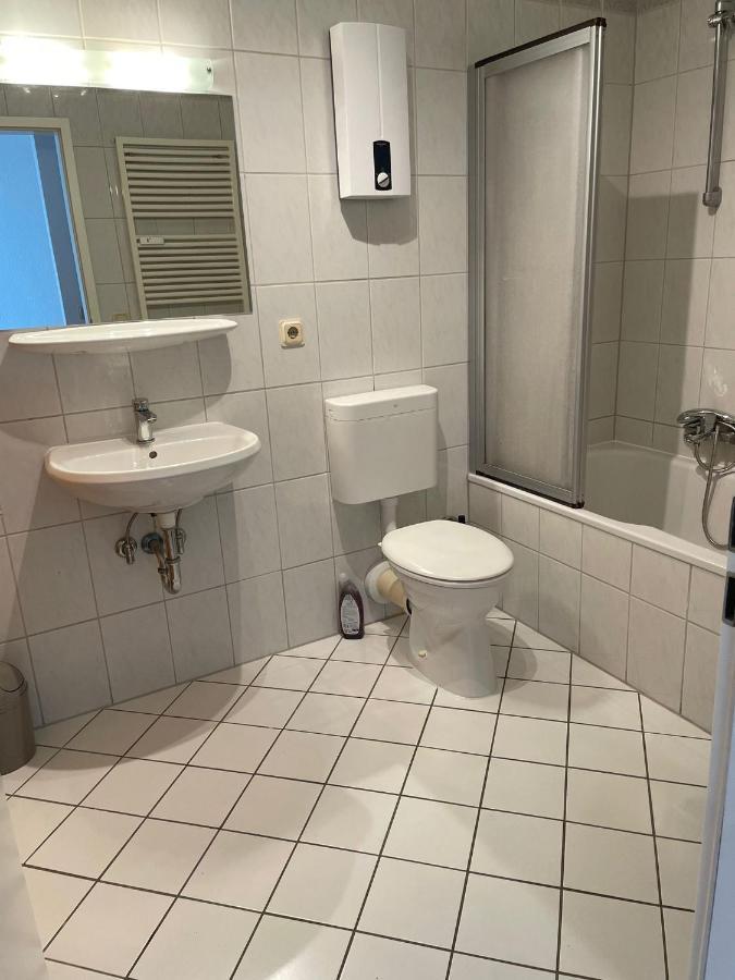 Moeblierte Wohnungen Fuer Monteure Und Arbeiter Saarbrücken Exteriör bild
